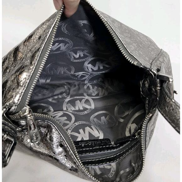 Michael Kors Silver Metallic Textured Patent Leather Logo Charm Shoulder Bag - Picture 12 of 15